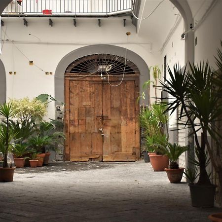 La Cartolina Di Napoli Parking Free Small Car Екстериор снимка